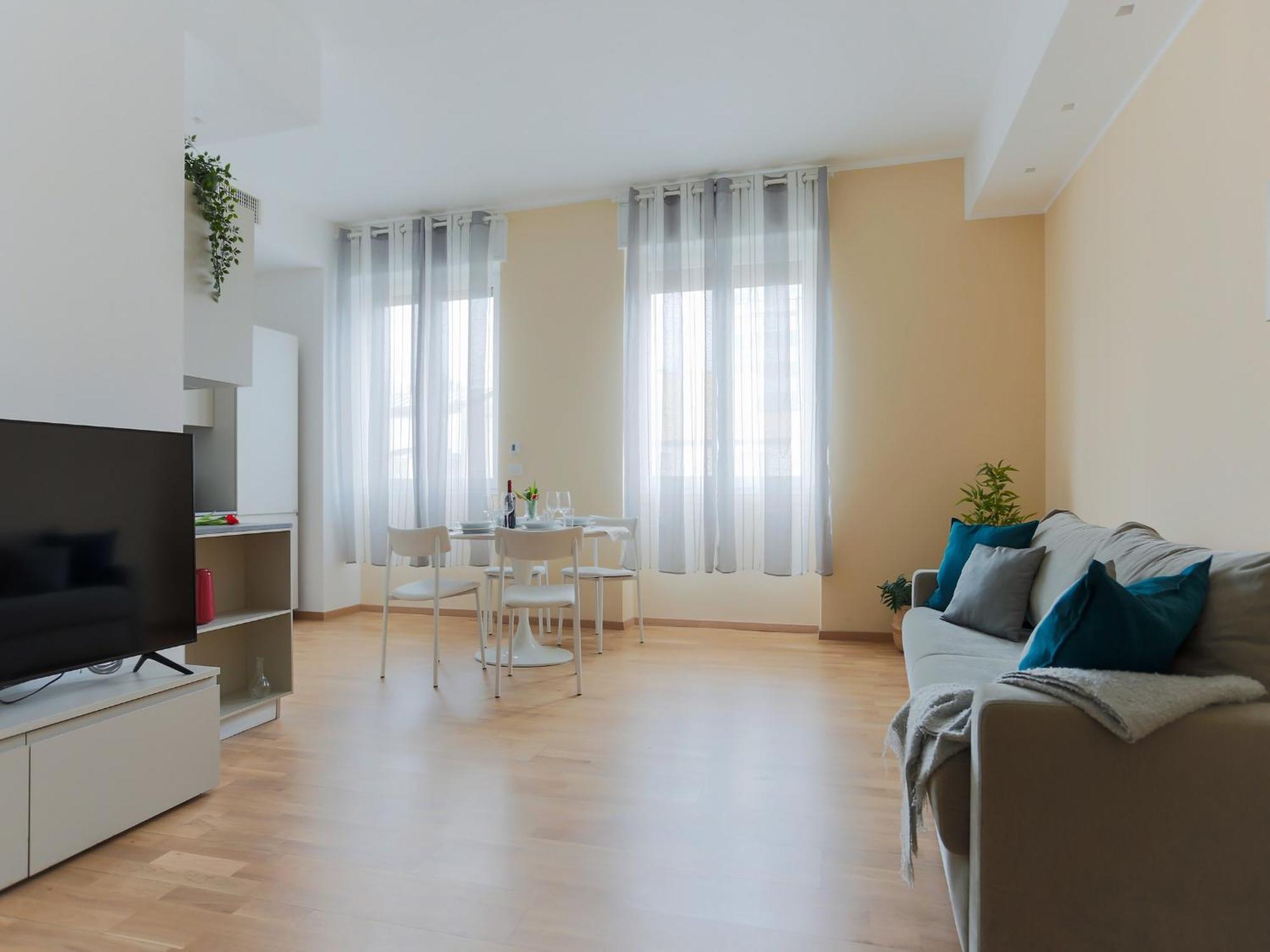 The Best Rent - Bright One-Bedroom Apartment In Corso Vittorio Emanuele II Milan Luaran gambar