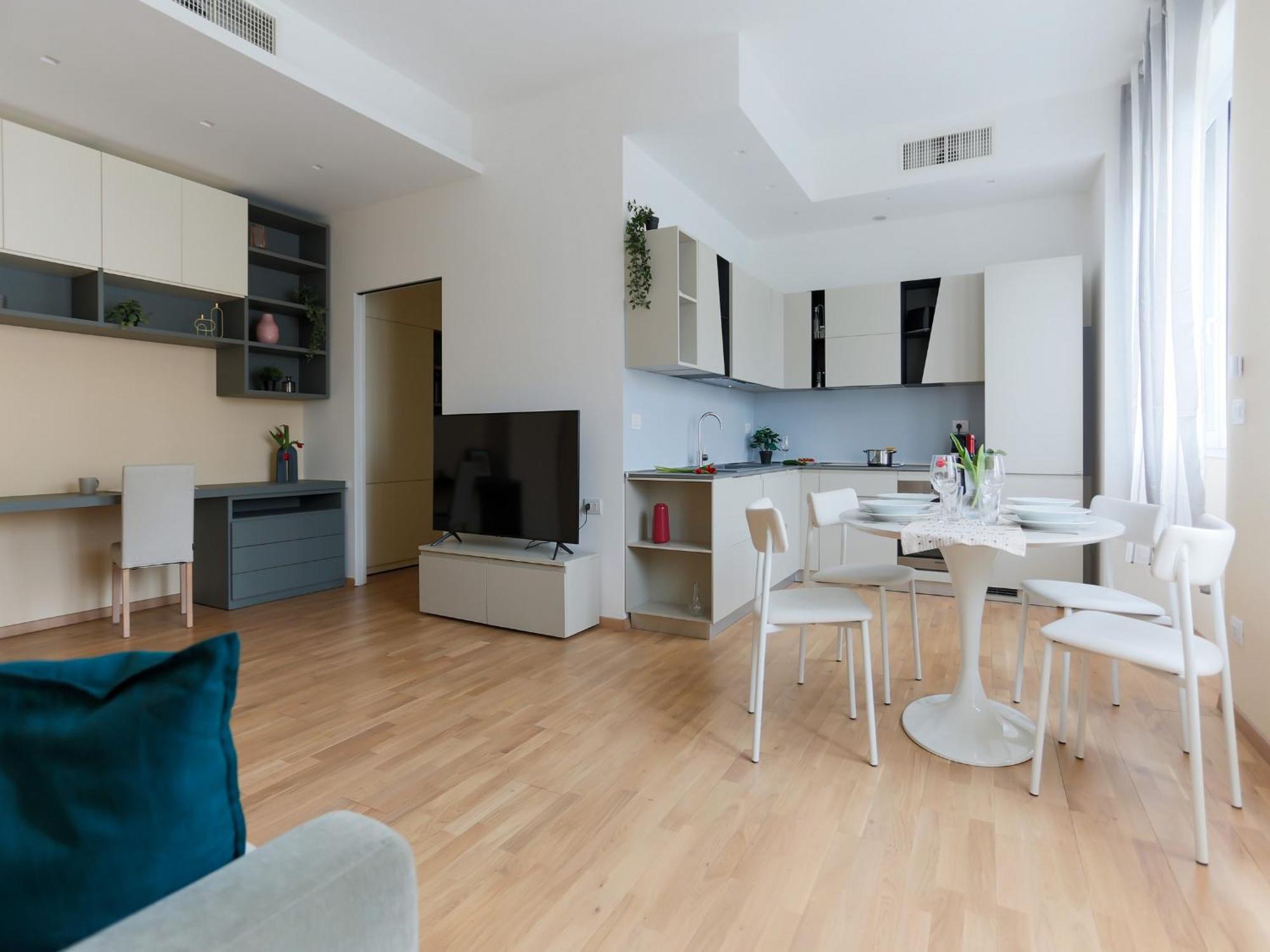 The Best Rent - Bright One-Bedroom Apartment In Corso Vittorio Emanuele II Milan Luaran gambar