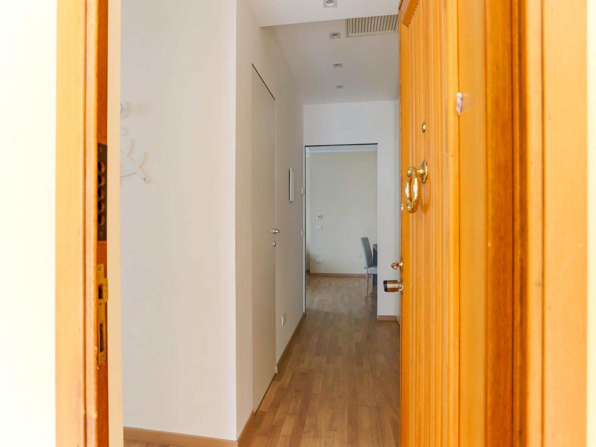 The Best Rent - Bright One-Bedroom Apartment In Corso Vittorio Emanuele II Milan Luaran gambar