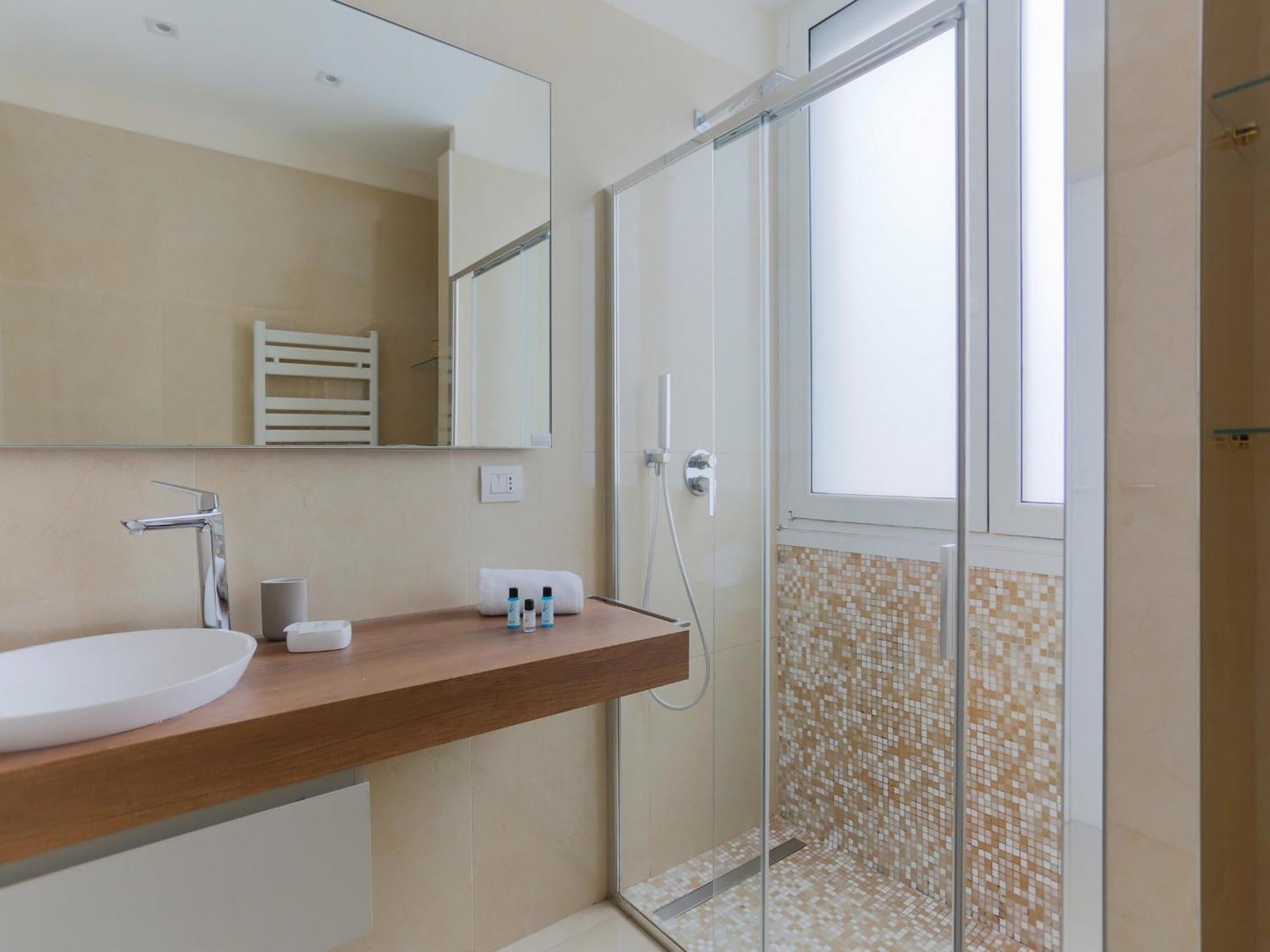 The Best Rent - Bright One-Bedroom Apartment In Corso Vittorio Emanuele II Milan Luaran gambar