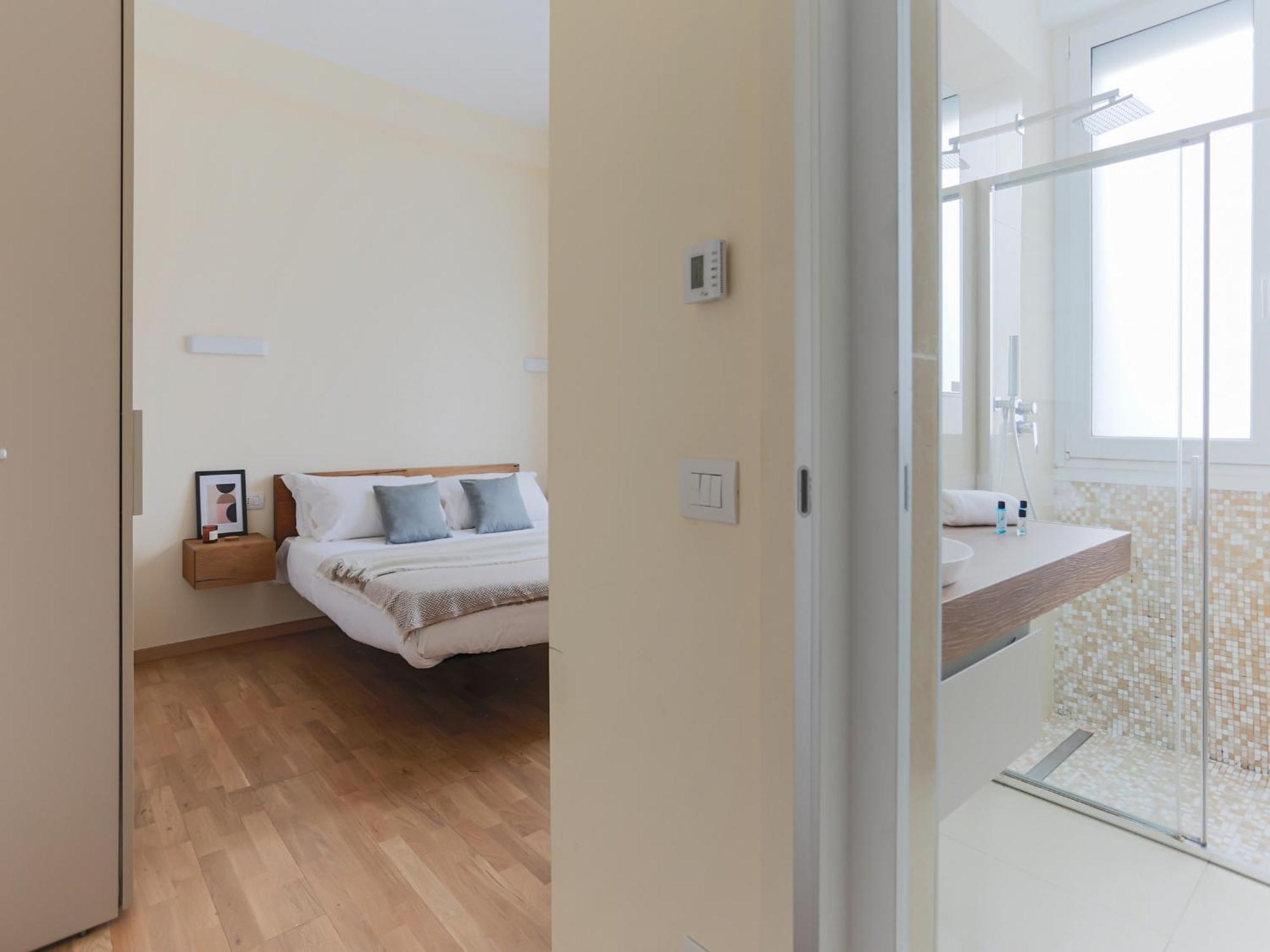 The Best Rent - Bright One-Bedroom Apartment In Corso Vittorio Emanuele II Milan Luaran gambar